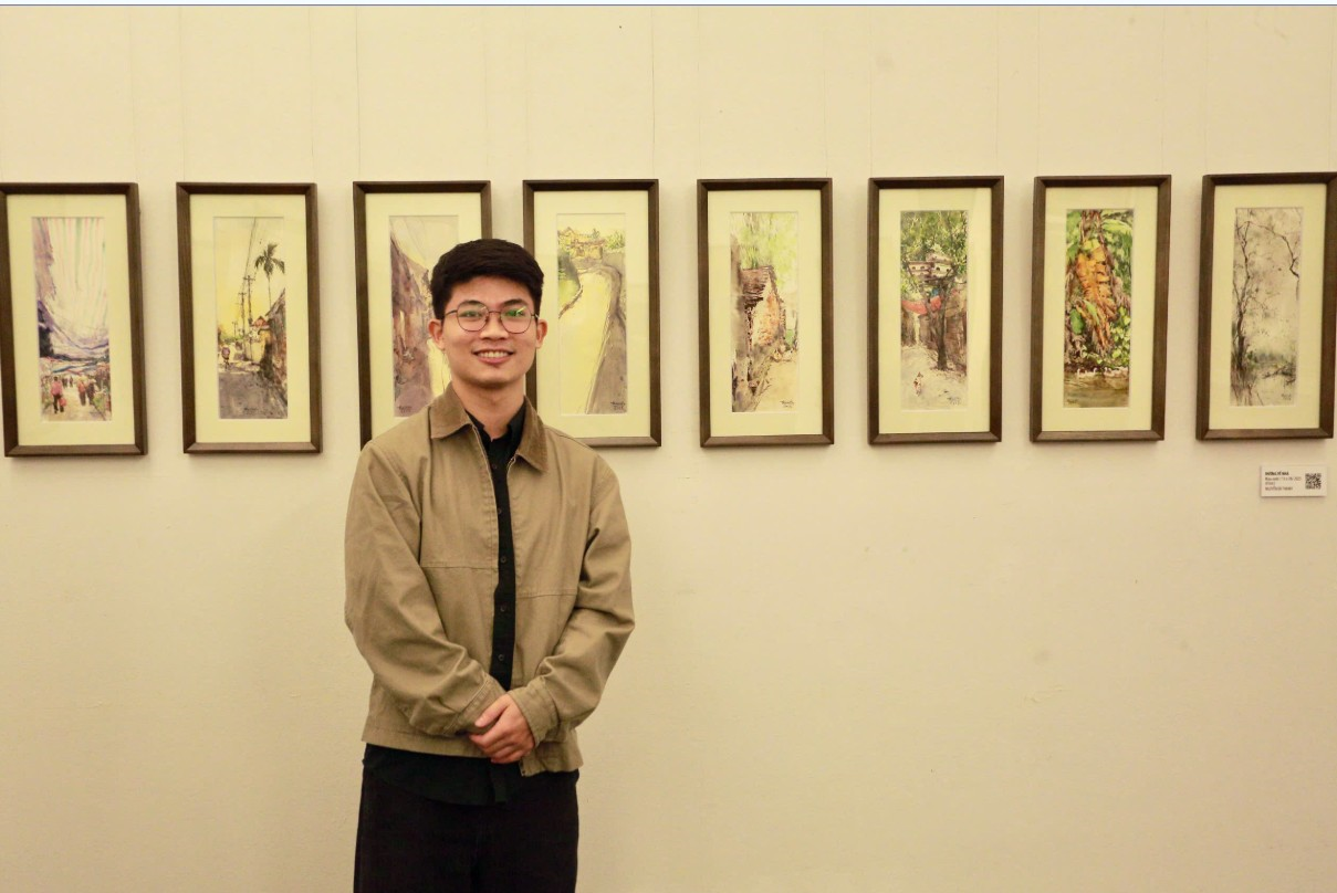 Họa sĩ trẻ vẽ tình yêu quê hương